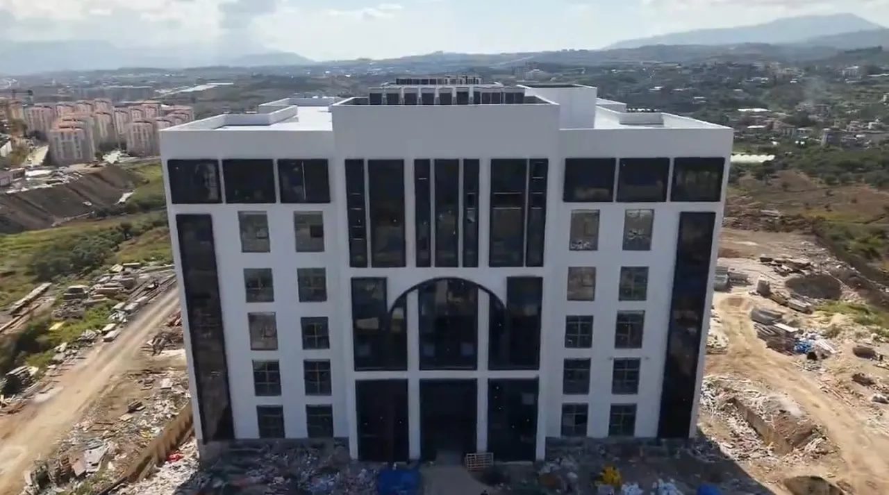 HATAY VALİSİ MUSTAFA MASATLI, ANTAKYA’DA YAPIMI DEVAM EDEN İL EMNİYET MÜDÜRLÜĞÜ VE İL JANDARMA...