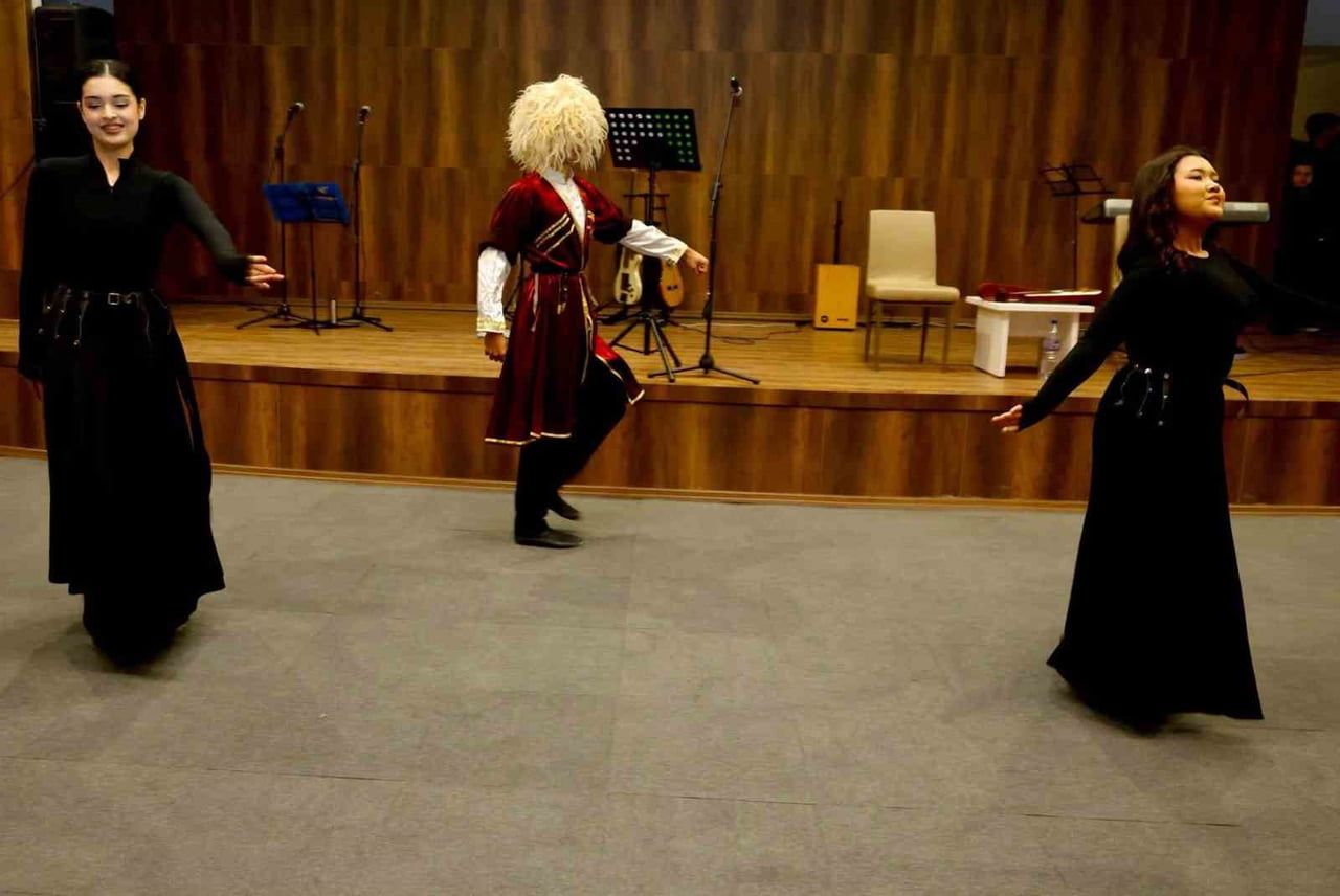 BİLECİK’TE ÖĞRENCİ YURDUNDA KAFKAS RÜZGÂRI