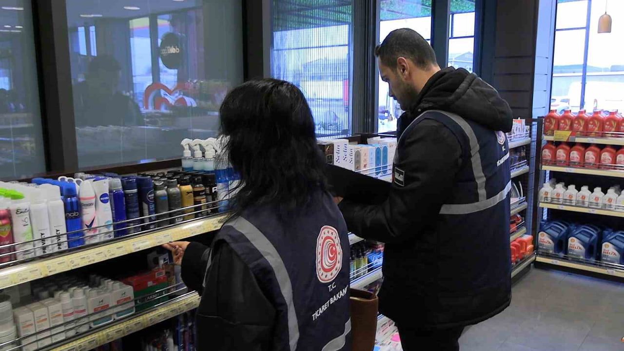 EDİRNE TİCARET İL MÜDÜRLÜĞÜ EKİPLERİ, KENT GENELİNDE YEME İÇME İŞLETMELERİ VE MARKETLERE YÖNELİK...