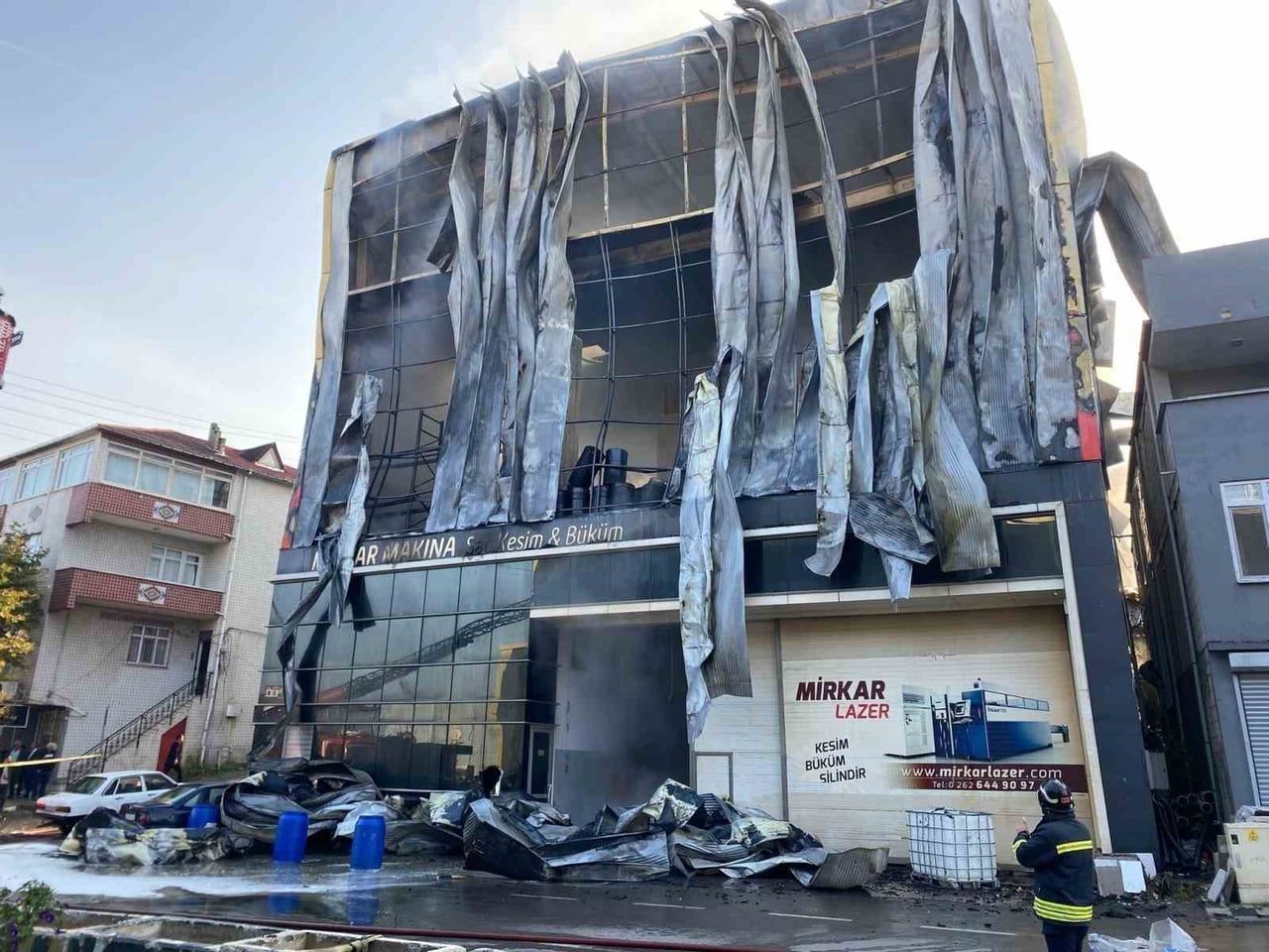 KOCAELİ'NİN DİLOVASI İLÇESİNDE 7 KİŞİNİN HAYATINI KAYBETTİĞİ RAVİVE KOZMETİK İSİMLİ DOLUM...