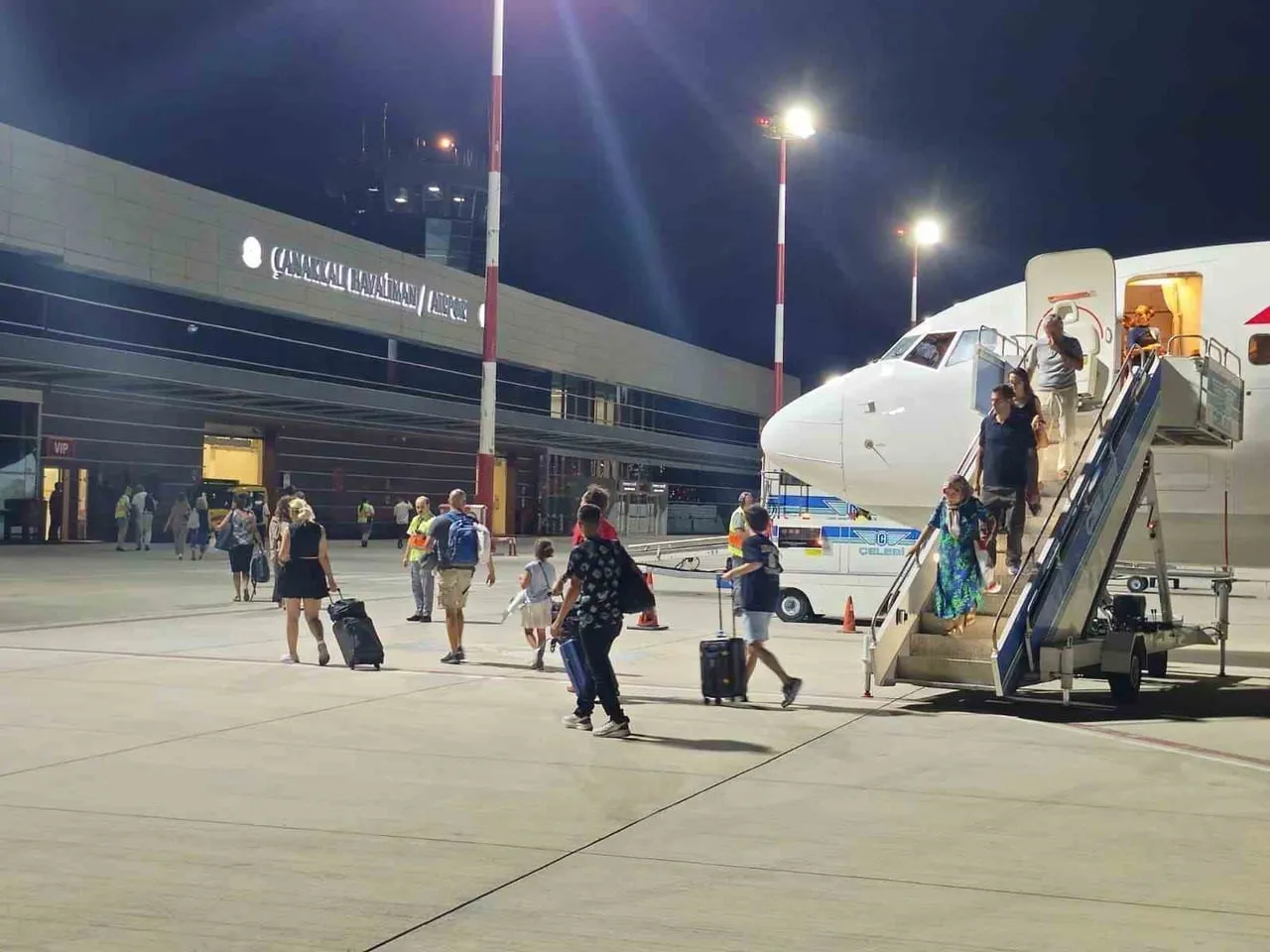 ÇANAKKALE HAVALİMANI’NI EYLÜL AYINDA 10 BİN 421 YOLCU TERCİH ETTİ.