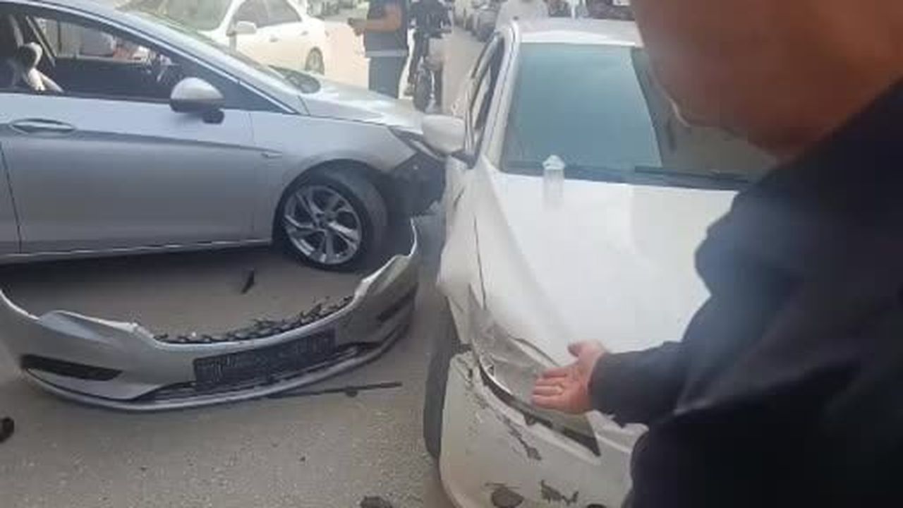 Kurtalan’da otomobiller çarpıştı