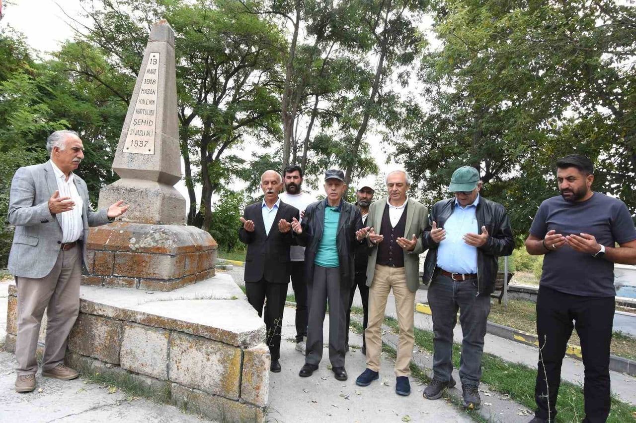 ERZURUM TARİH DERNEĞİ ÜYELERİ, PASİN ZAFERİ’NİN 978. YIL DÖNÜMÜ DOLAYISIYLA PASİN OVASI’NDA BİR...