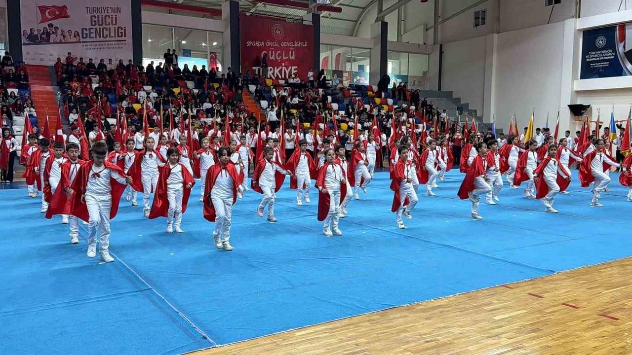 ADIYAMAN’DA 29 EKİM CUMHURİYET BAYRAMI VE CUMHURİYET’İN KURULUŞUNUN 103. YIL DÖNÜMÜ, DÜZENLENEN...