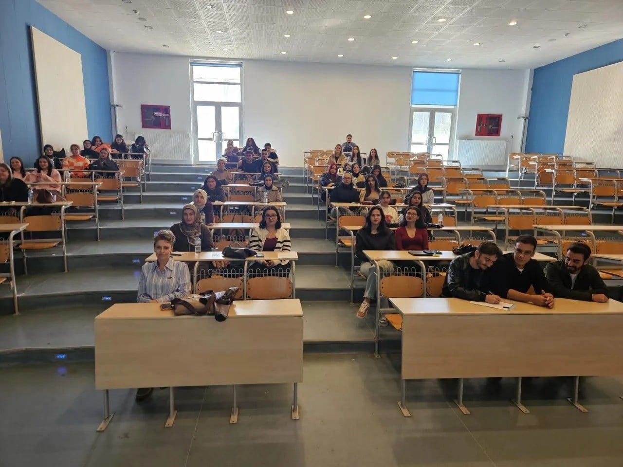 SİNOP ÜNİVERSİTESİ SAĞLIK HİZMETLERİ MESLEK YÜKSEKOKULU ÖĞRENCİLERİNE YÖNELİK KARİYER DANIŞMANLIĞI...
