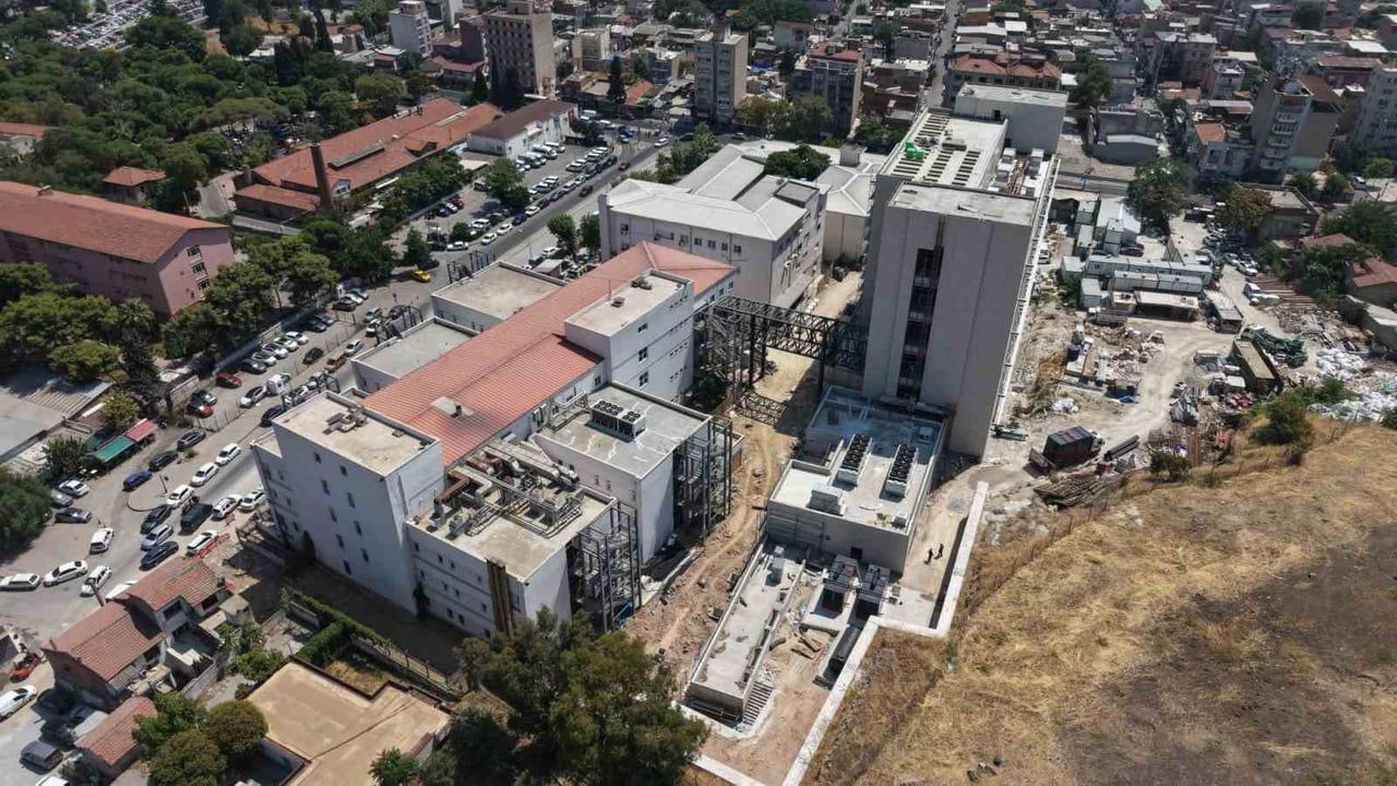 ZMİR BÜYÜKŞEHİR BELEDİYESİ EŞREFPAŞA HASTANESİ’NİN YENİ EK HİZMET BİNASINDA İNŞAAT ÇALIŞMALARI...