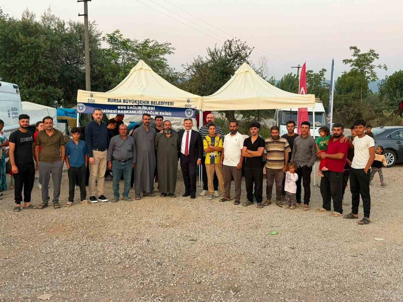 BURSA BÜYÜKŞEHİR BELEDİYESİ, MEVSİMLİK TARIM İŞÇİLERİ VE AİLELERİNİN İHTİYAÇLARININ YERİNDE TESPİT...