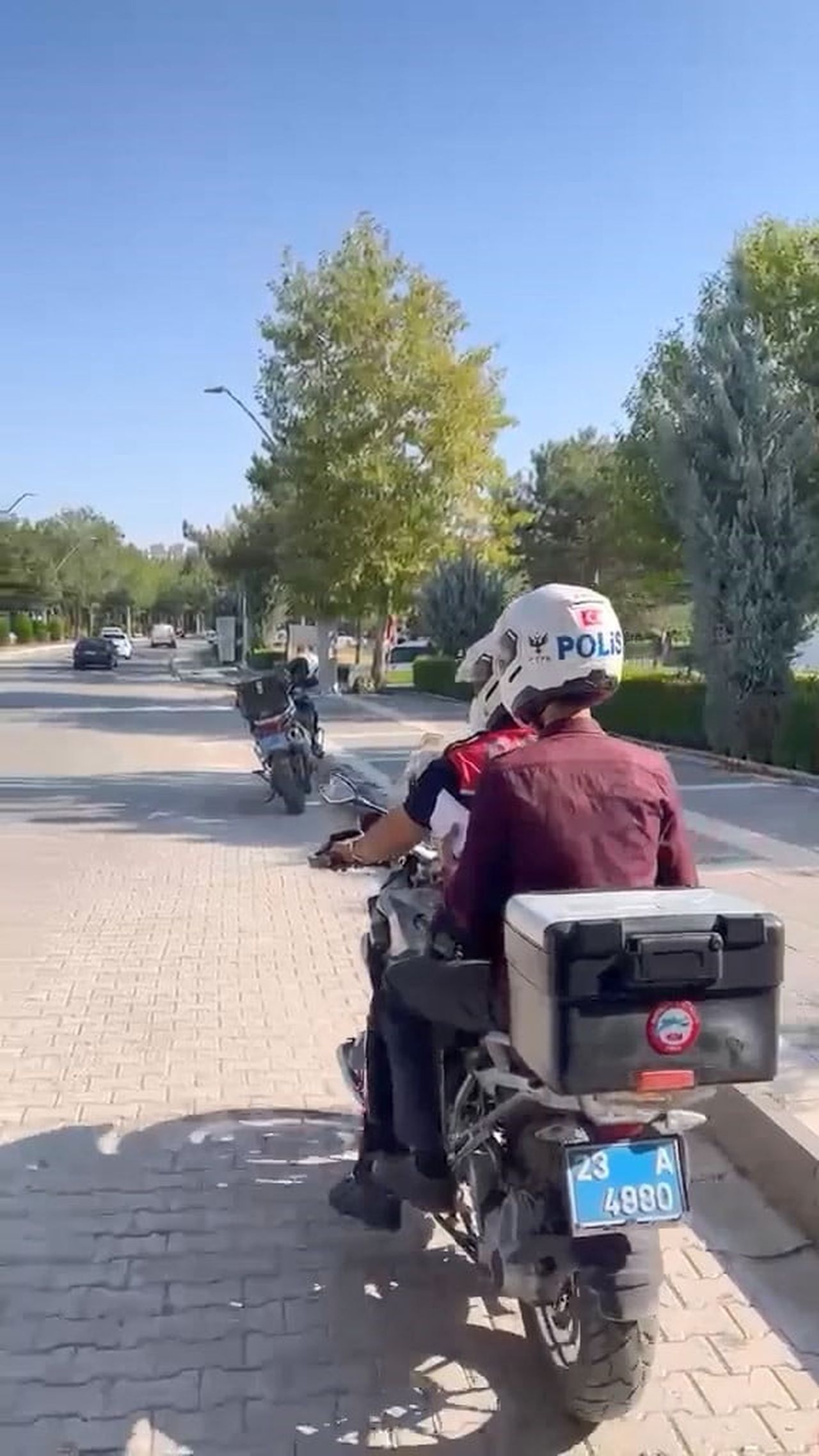 ELAZIĞ’DA KAMU PERSONELİ SEÇME SINAVI’NA (KPSS) GEÇ KALMA TEHLİKESİ YAŞAYAN ADAYLAR İÇİN EMNİYET...