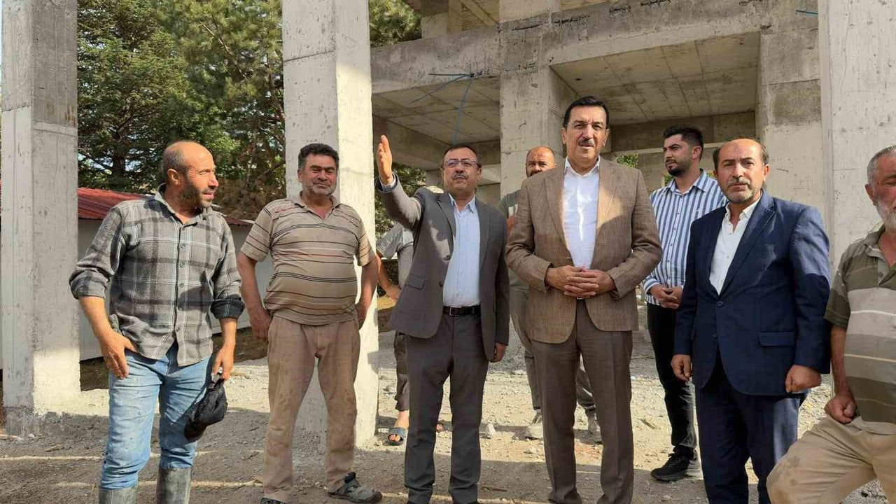 AK PARTİ MALATYA MİLLETVEKİLİ BÜLENT TÜFENKCİ, DOĞANŞEHİR İLÇESİNE BAĞLI ERKENEK MAHALLESİ'NDE...
