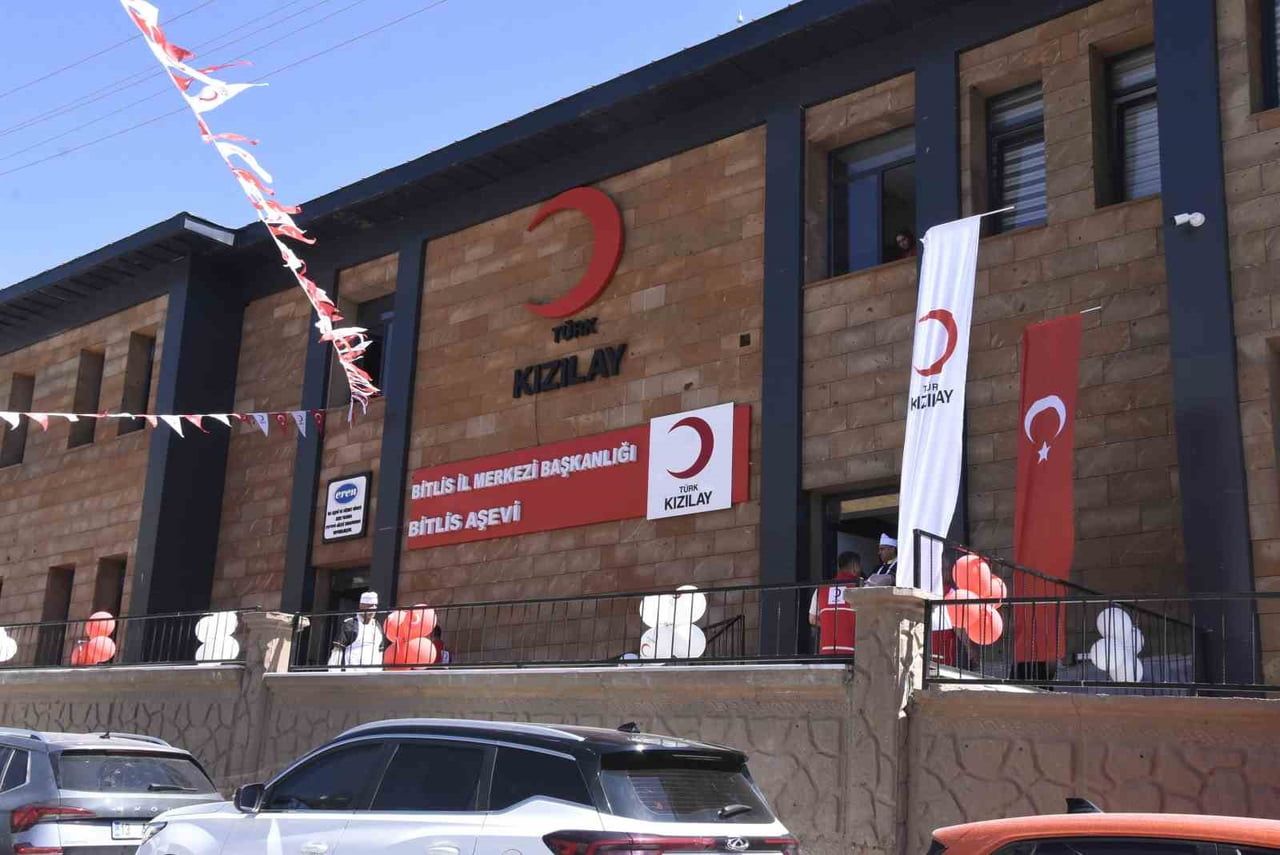 TÜRK KIZILAY TARAFINDAN "81 İLDE 81 AŞEVİ" PROJESİ KAPSAMINDA BİTLİS’TE YAPIMI TAMAMLANAN AŞEVİ...