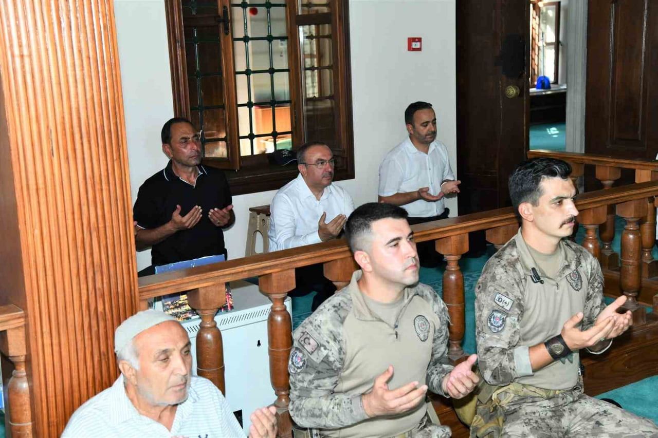 TEKİRDAĞ’IN SÜLEYMANPAŞA İLÇESİNDE, GAZİ SERDAR ÇETKİN’İN VEFATININ SENEYİ DEVRİYESİ DOLAYISIYLA...