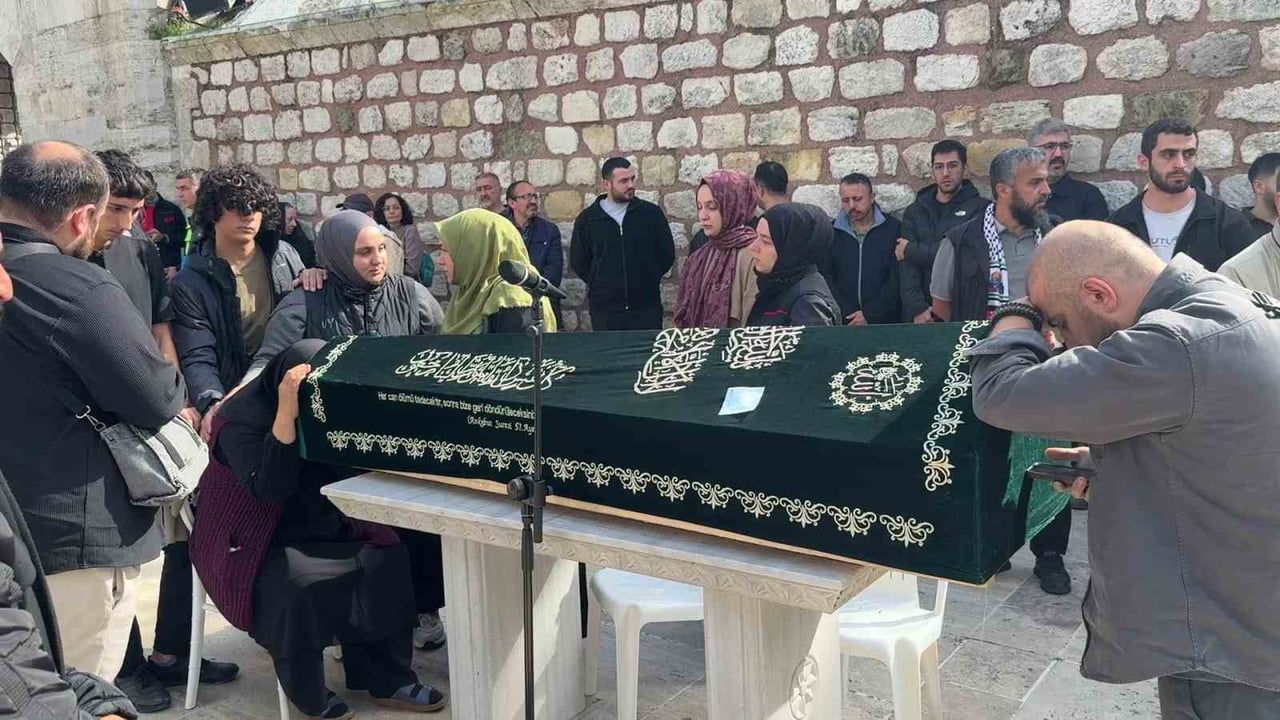 SİNAN YAVUZ İÇİN FATİH CAMİİ’NDE CENAZE TÖRENİ DÜZENLENDİ.