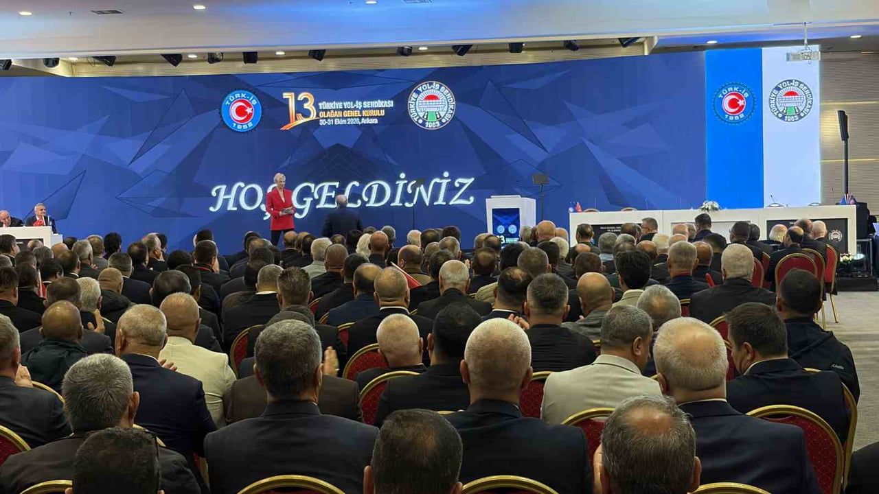 YOL-İŞ SENDİKASI 13. OLAĞAN GENEL KURUL TOPLANTISI ANKARA'DA GERÇEKLEŞTİRİLDİ.