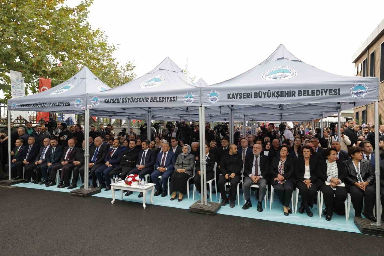 KAYSERİ BÜYÜKŞEHİR BELEDİYE BAŞKANI DR. MEMDUH BÜYÜKKILIÇ'IN MERHUM AĞABEYİ TARAFINDAN YAPTIRILAN...