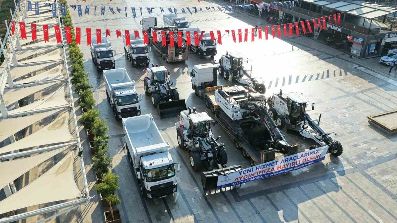 AYDIN BÜYÜKŞEHİR BELEDİYESİ, ÖZ KAYNAKLARIYLA 14 YENİ HİZMET ARACINI FİLOSUNA DAHİL EDERKEN...