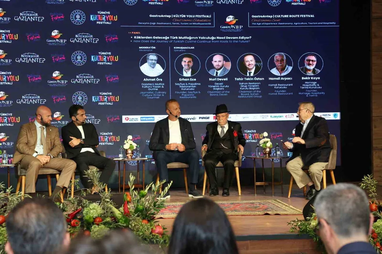 GAZİANTEP BÜYÜKŞEHİR BELEDİYE BAŞKANI FATMA ŞAHİN’İN KATILDIĞI "KÖKLERDEN GELECEĞE TÜRK MUTFAĞININ...