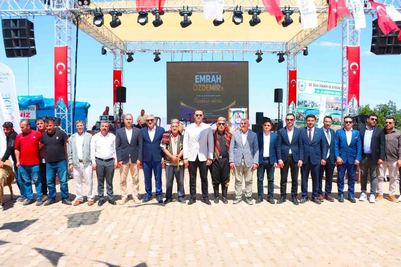 KAYIRLI’DA 30. SILA-İ RAHİM VE AYRAN ŞÖLENİ COŞKUYLA GERÇEKLEŞTİRİLDİ