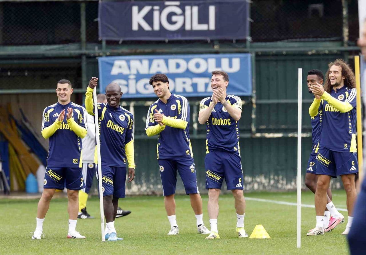 FENERBAHÇE, TRENDYOL SÜPER LİG'İN 7. HAFTASINDA ÇAYKUR RİZESPOR İLE OYNAYACAĞI MAÇIN...