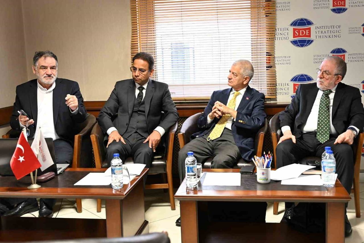 PAKİSTAN’IN ANKARA BÜYÜKELÇİLİĞİ, STRATEJİK DÜŞÜNCE ENSTİTÜSÜ (SDE) İŞ BİRLİĞİ İLE "İŞGALİN 79....