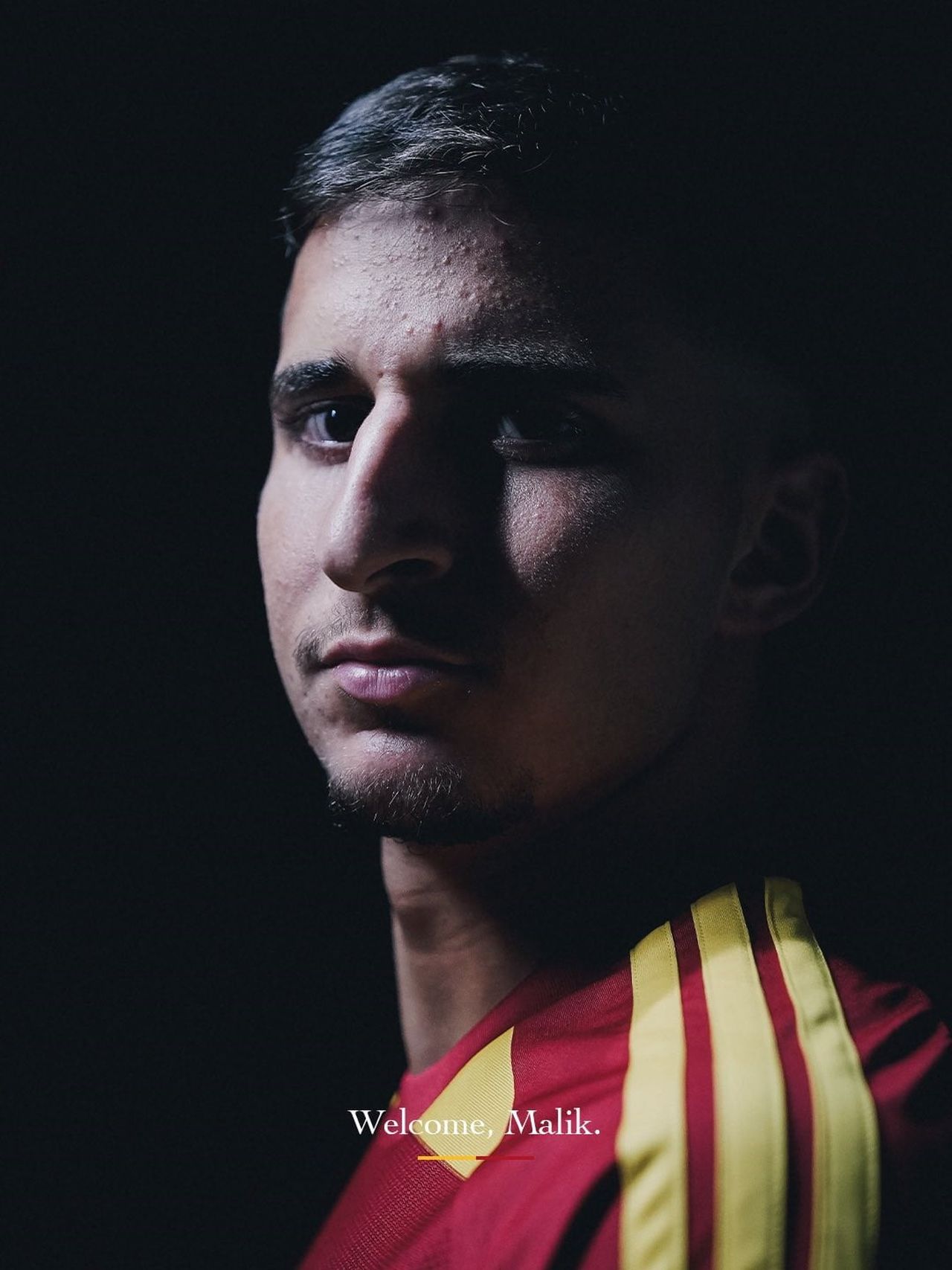 KAYSERİSPOR, TÜRK ASILLI ALMAN OYUNCU MALİK HAYVALİ İLE SÖZLEŞME İMZALADI.