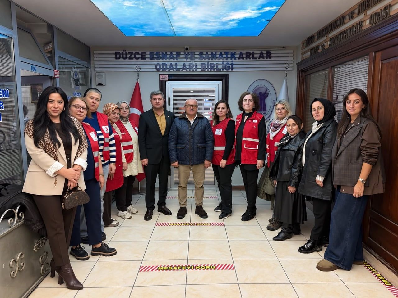KIZILAY KADIN KOLLARI TEŞKİLATI, DOGİM BAŞKANI FEYZULLAH AK VE DÜZCE ESNAF VE SANATKÂRLAR ODALARI...