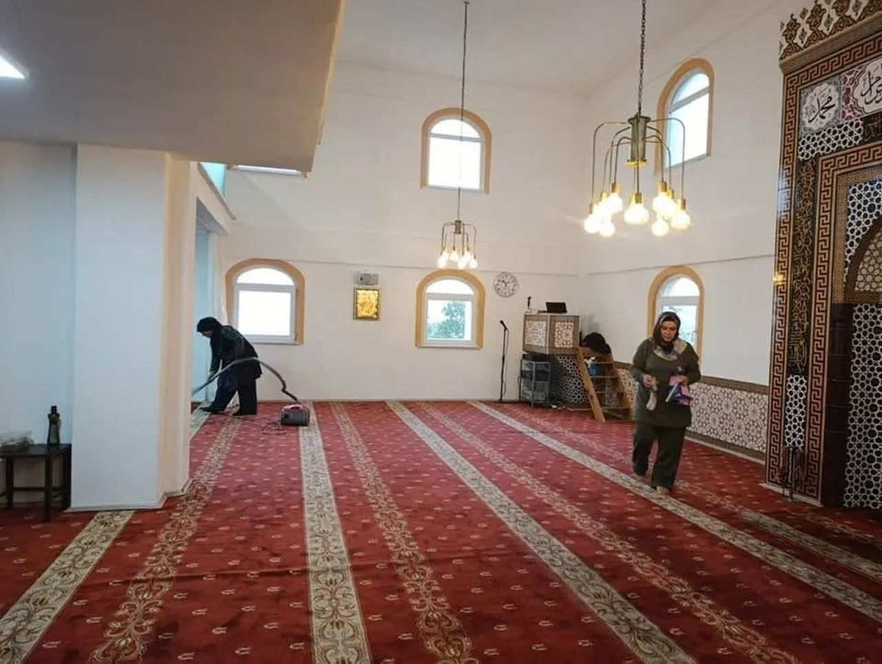 SİNOP’UN AYANCIK İLÇESİNE BAĞLI AKÖREN KÖYÜ KOVANLIK MAHALLESİ’NDE YAŞAYAN KADINLAR, İMECE...