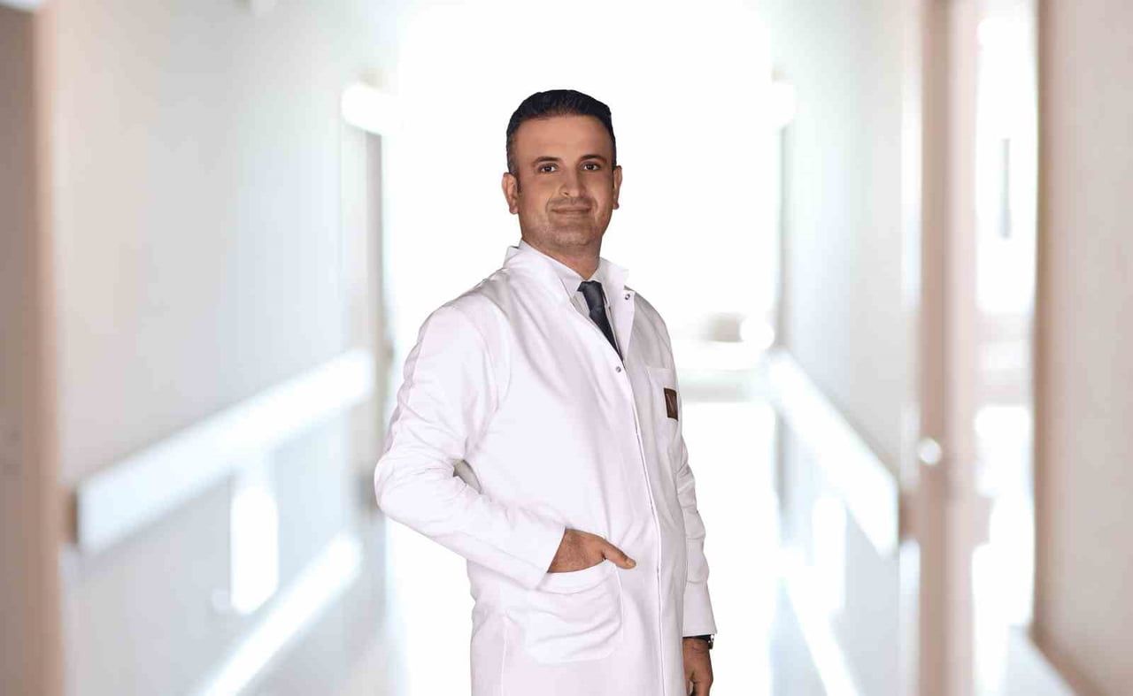 VM MEDİCAL PARK MERSİN HASTANESİ ORTOPEDİ VE TRAVMATOLOJİ UZMANI DOÇ. DR. FATİH GÜNAYDIN, FUTBOL...