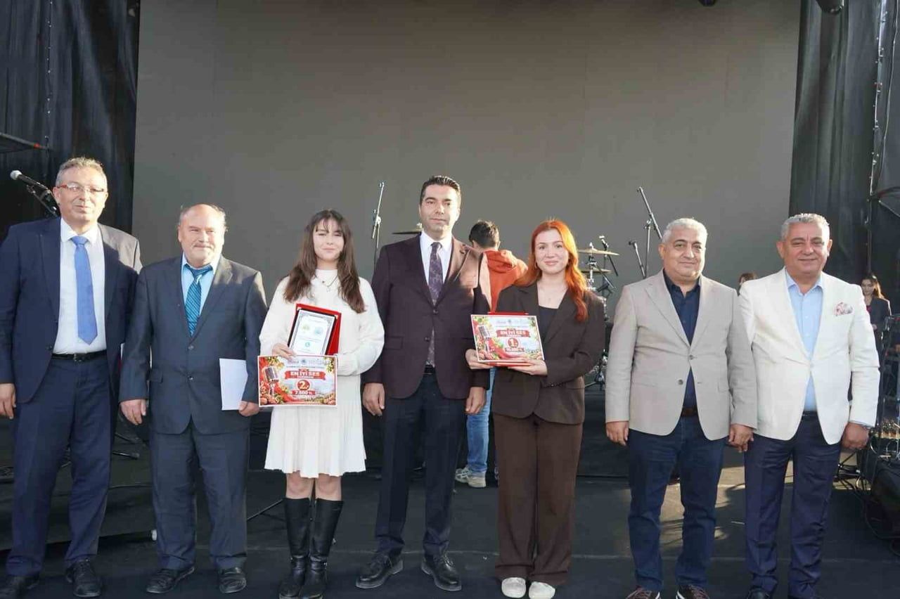 KIRŞEHİR'İN KAMAN İLÇESİNDE DÜZENLENEN CEVİZ FESTİVALİNDE BEYAZAY ŞUBE BAŞKANLIĞI TARAFINDAN KAMAN...