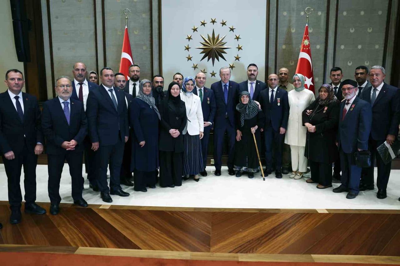 CUMHURBAŞKANI RECEP TAYYİP ERDOĞAN, CUMHURBAŞKANLIĞI KÜLLİYESİ'NDE ŞEHİT AİLELERİNİ KABUL...