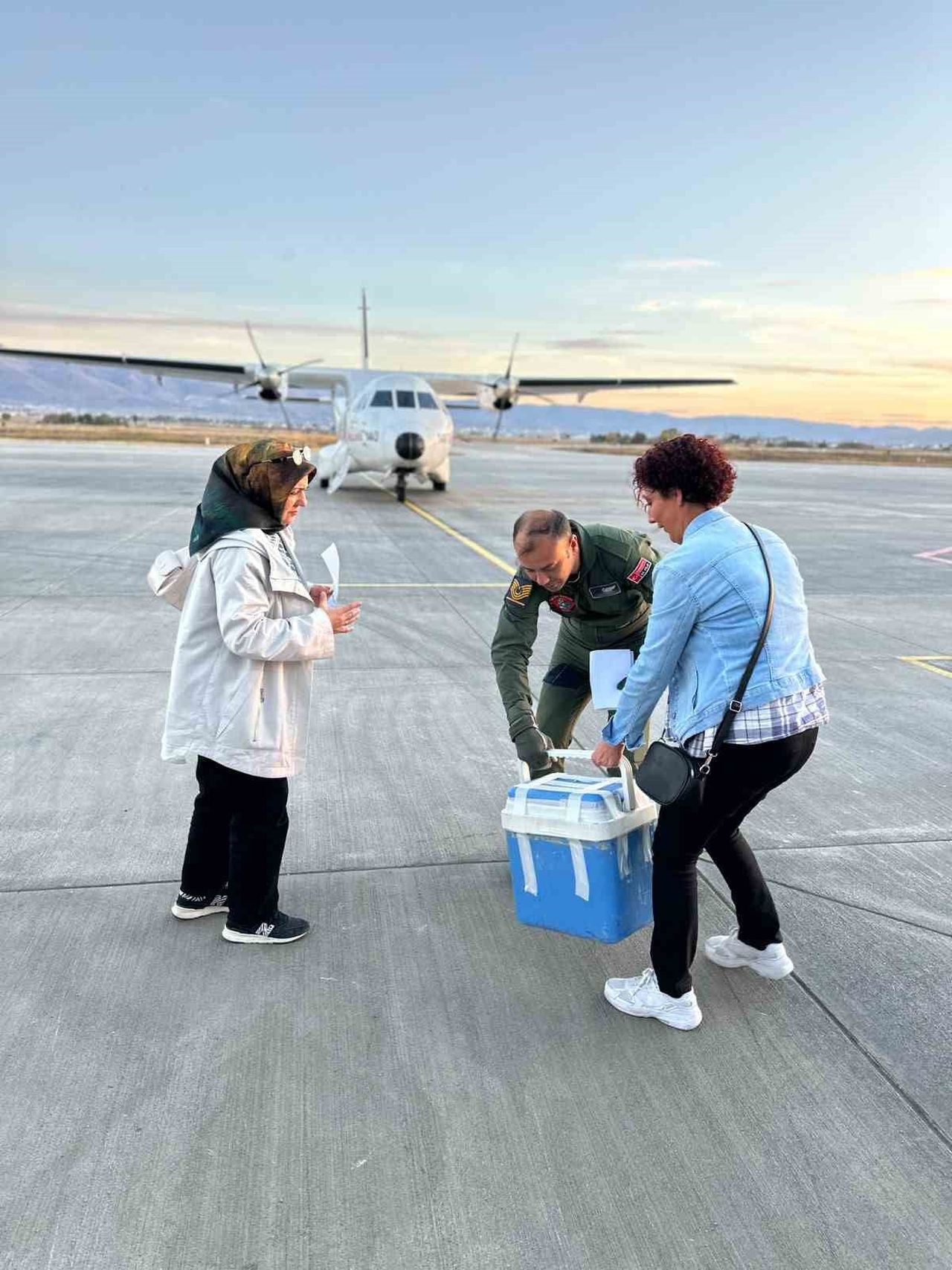 MSB, ACİL ORGAN NAKLİ BEKLEYEN BİR VATANDAŞ İÇİN ERZURUM'DAN ANTALYA'YA KARACİĞER GREFTİNİN, HAVA...