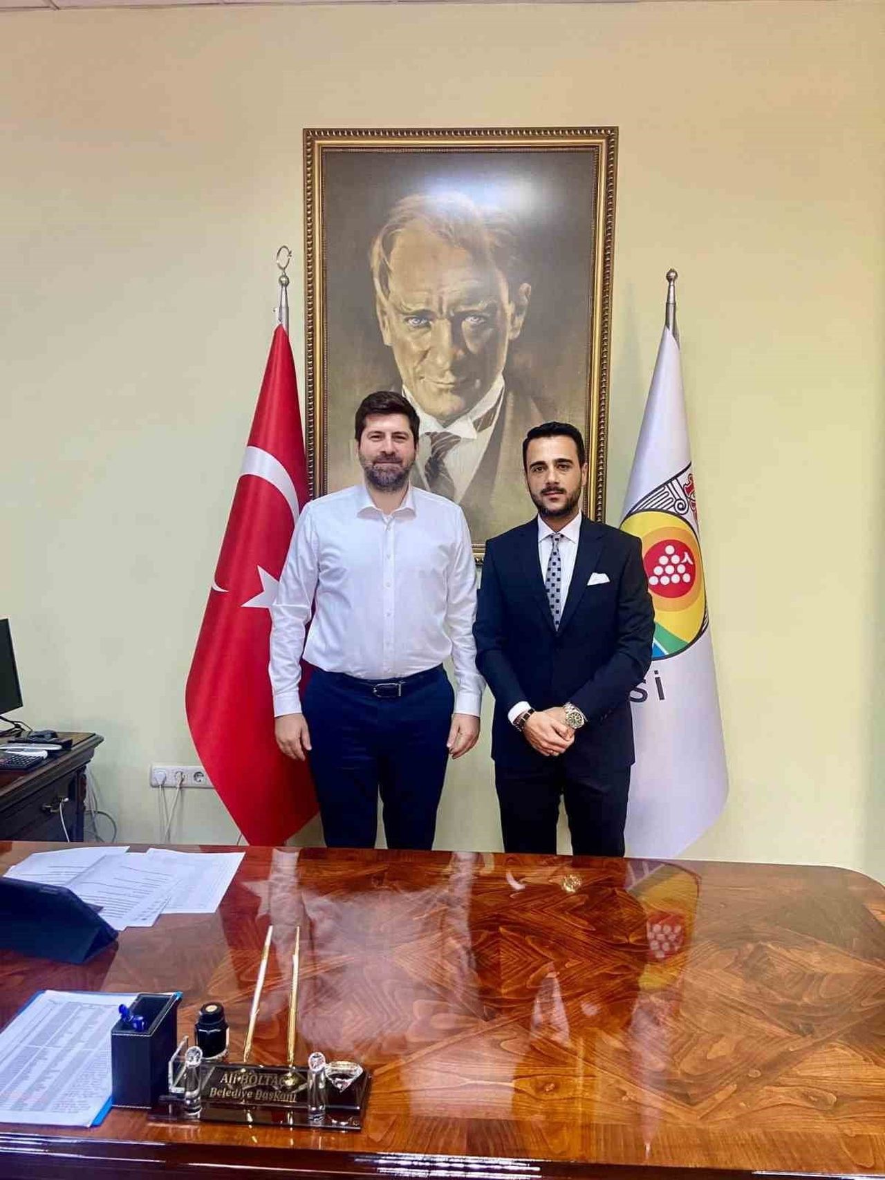 TARSUS BELEDİYESİ EVLENDİRME İŞLERİ ŞEFİ KADİR SOMER PERSONELE GÜLER YÜZ TALİMATI VERDİ