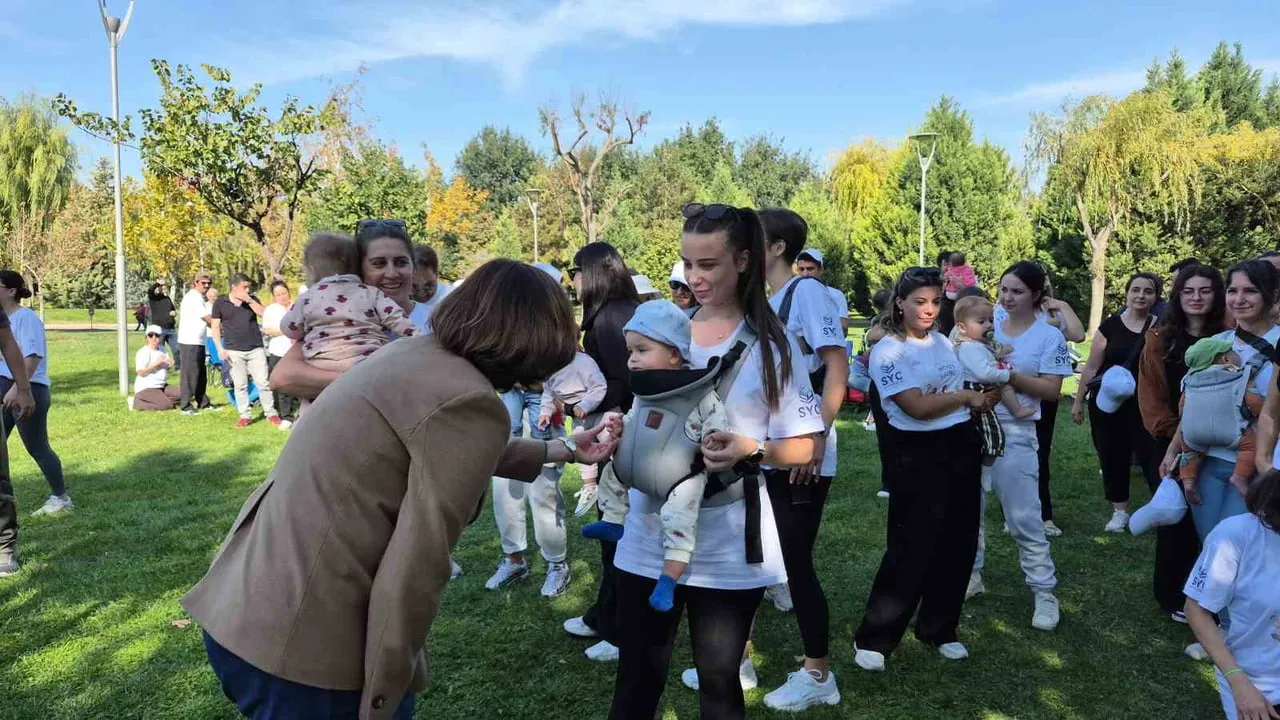 ESKİŞEHİR'DE GEÇTİĞİMİZ GÜNLERDE DEDE KORKUT PARKI'NDAN ÇIKARILAN ANNE BEBEK HAREKET KULÜBÜ...