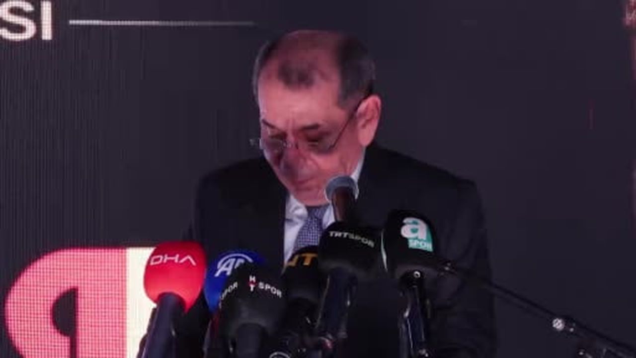 Galatasaray Başkanı Dursun Özbek, Metin Oktay Fair-Play Ödül Töreni'nde yaptığı açıklamada, "İki...