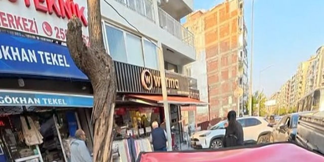 MEYDANA GELEN PANİK ANLARI YOLDA SEYİR HALİNDE OLAN MOTOSİKLET SÜRÜCÜSÜNÜN KASK KAMERASINA...