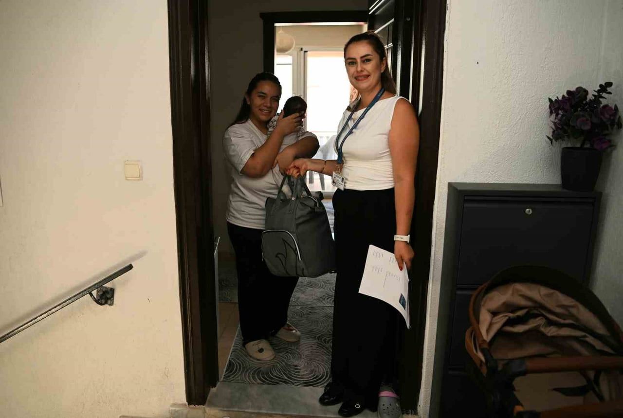 KUŞADASI BELEDİYESİ’NİN “HOŞ GELDİN BEBEK” PROJESİ KAPSAMINDA 2026 YILININ İLK 8 AYINDA 115 BEBEK...