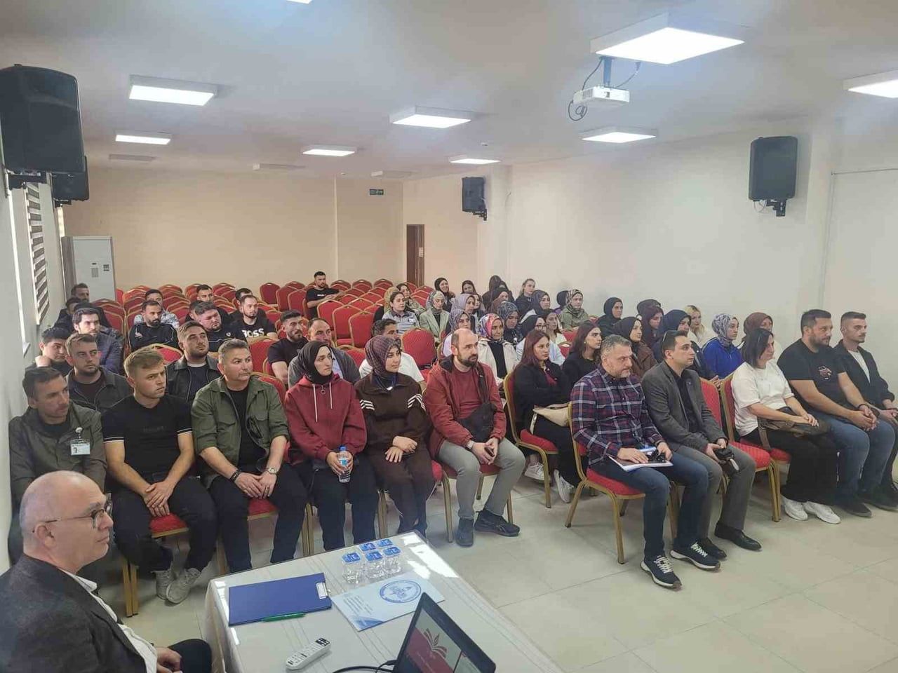 VEZİRKÖPRÜ VE HAVZA’DA Kİ OKUL BAHÇESİ GÖREVLİLERİNE KAPSAMLI EĞİTİM