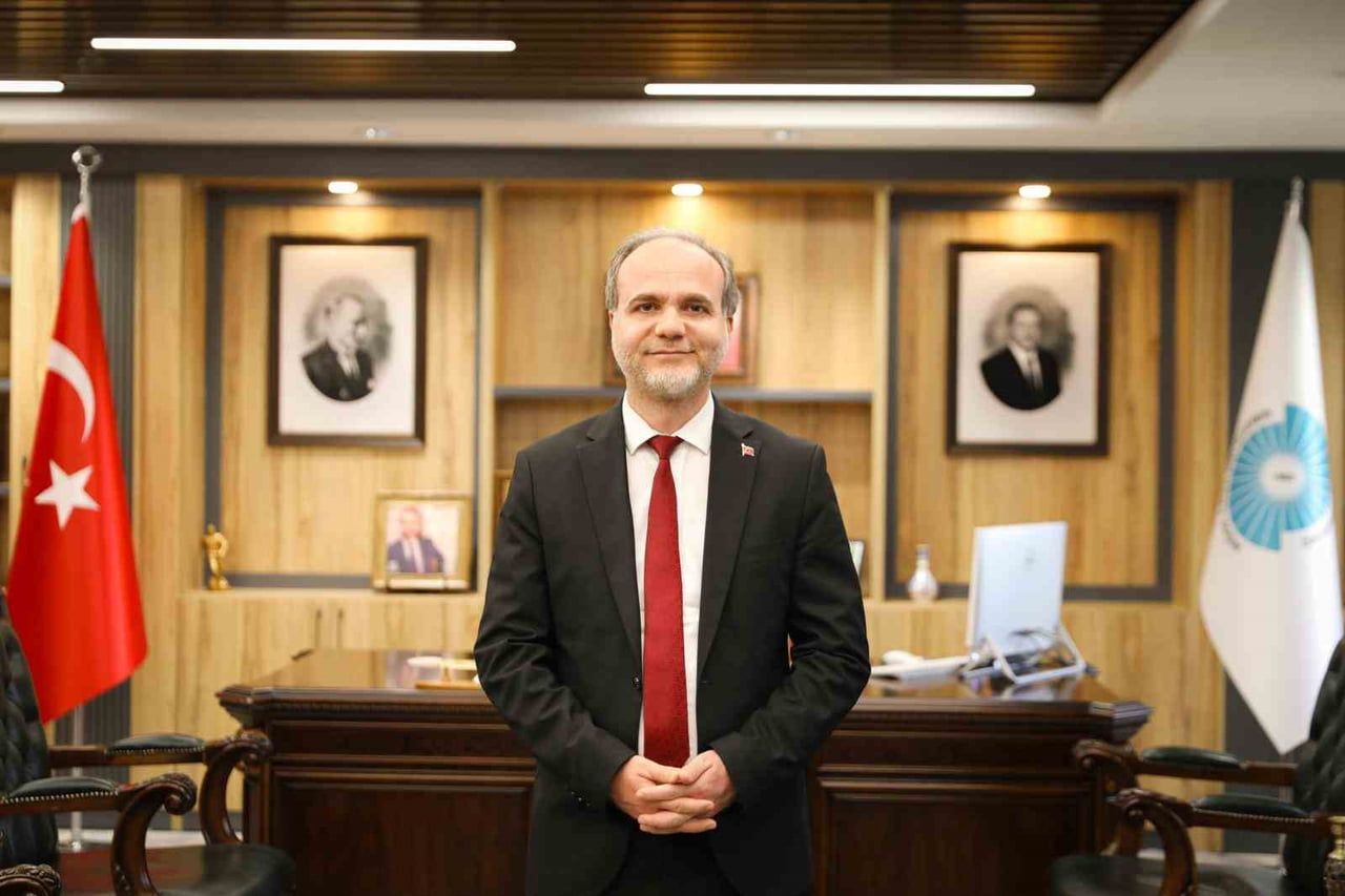 NÖHÜ REKTÖRÜ PROF. DR. HASAN USLU, CUMHURİYET’İN KURULUŞUNUN 103’ÜNCÜ YIL DÖNÜMÜ DOLAYISIYLA MESAJ...