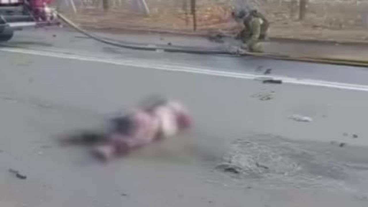 Rusya'nın Ukrayna'da otobüs durağına düzenlediği saldırıda hayatını kaybedenlerin sayısı 33'e...
