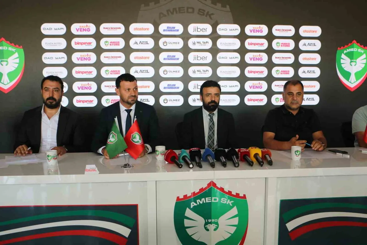 AMED SPORTİF FAALİYETLER FUTBOL OKULLARI PROJESİYLE İLGİLİ GERÇEKLEŞTİRİLEN TOPLANTIYA, İSTİŞARE...