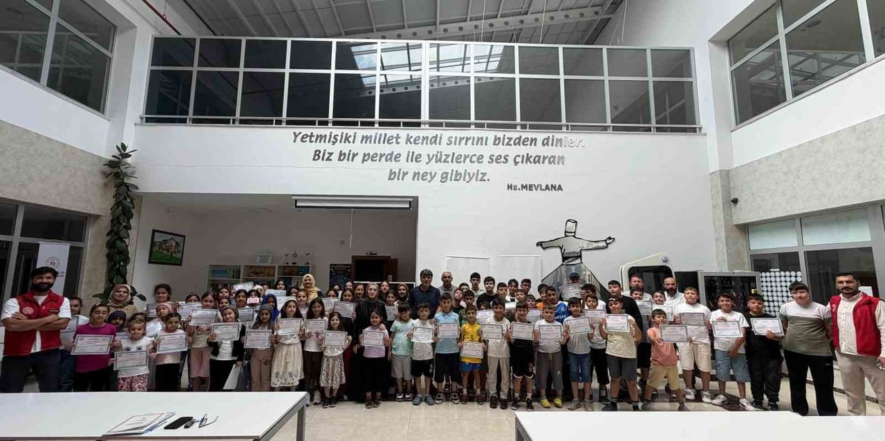 SAMSUN'UN ÇARŞAMBA GENÇLİK MERKEZİNDE YAZ KURSLARI KAPSAMINDA DÜZENLENEN KUR'AN-I KERİM KURSU...