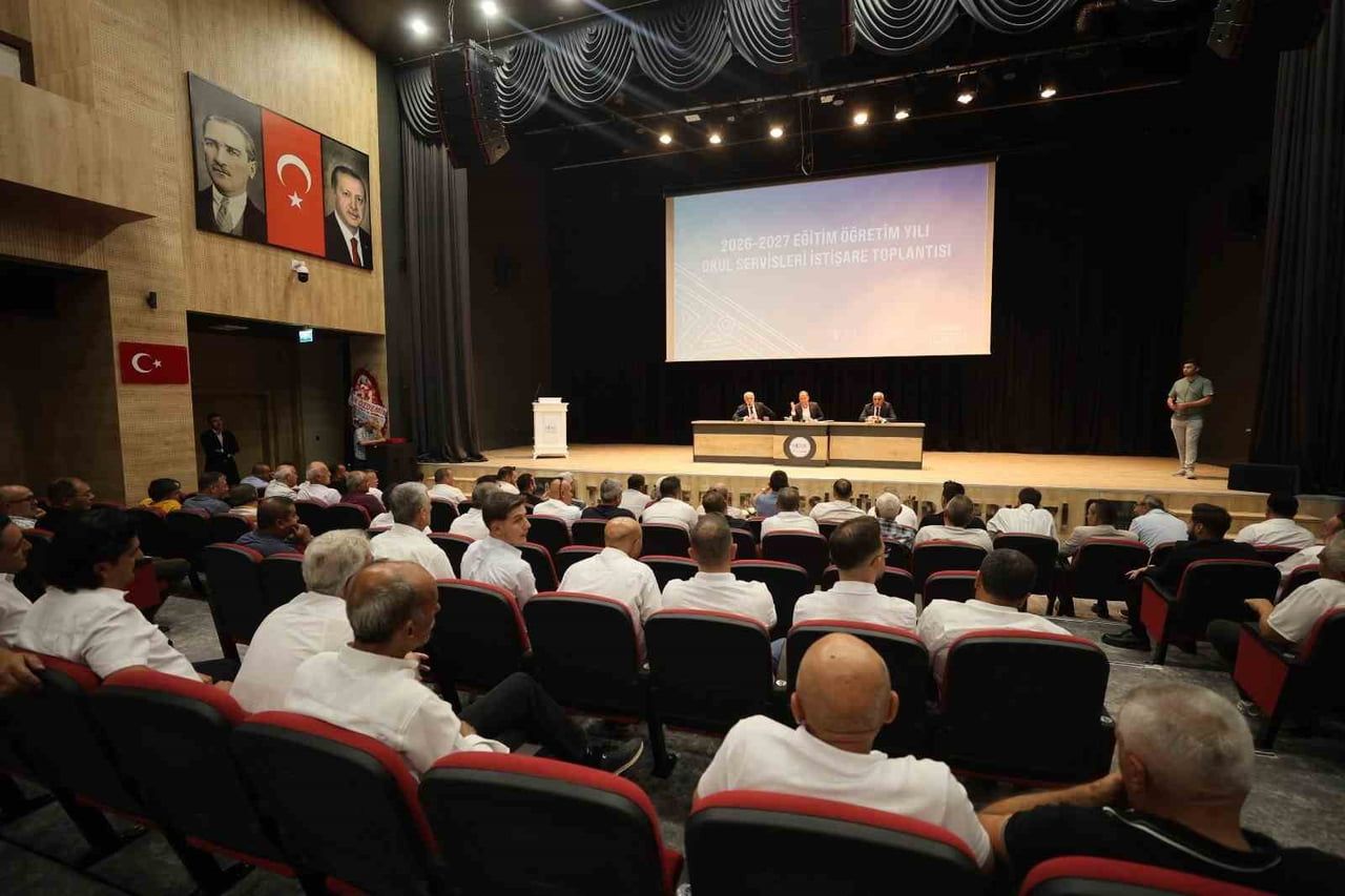 OKUL SERVİS ŞOFÖRLERİ İSTİŞARE TOPLANTINDA BULUŞTU