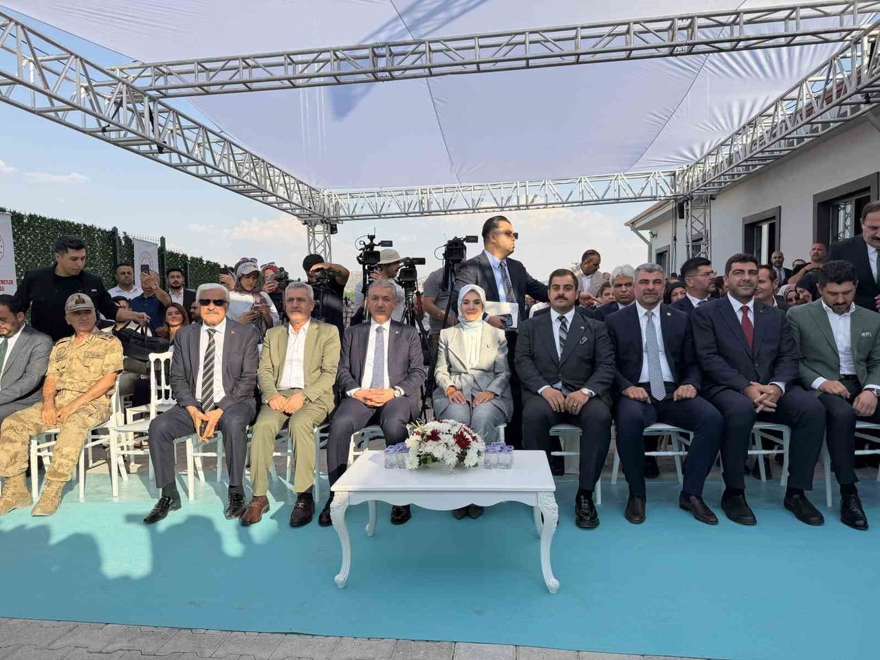 BAKAN GÖKTAŞ MARDİN’DE HASAN KELEŞOĞLU ÇOCUK EVLERİ SİTESİ’NİN AÇILIŞ TÖRENİNDE...