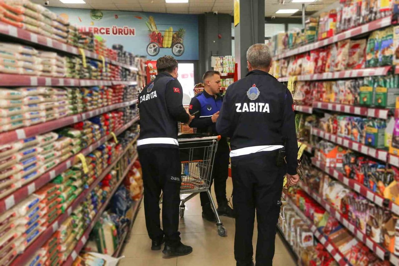 KONYA’NIN MERKEZ MERAM İLÇE BELEDİYESİ ZABITA MÜDÜRLÜĞÜ EKİPLERİ, VATANDAŞLARIN GÜVENLİ VE...