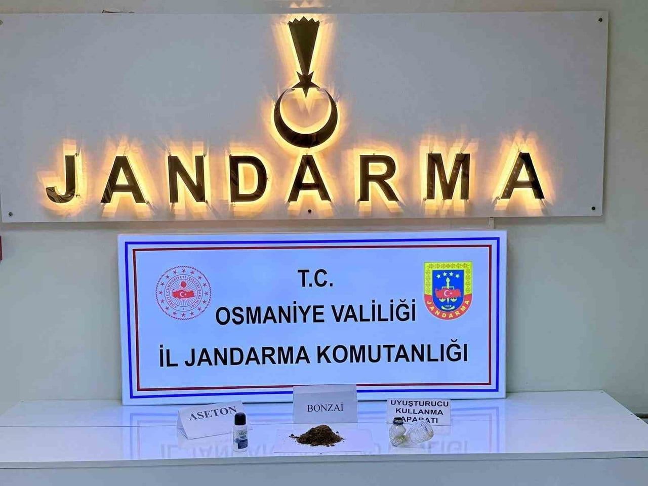 OSMANİYE’DE JANDARMADAN PATLAYICI VE SİLAH OPERASYONU