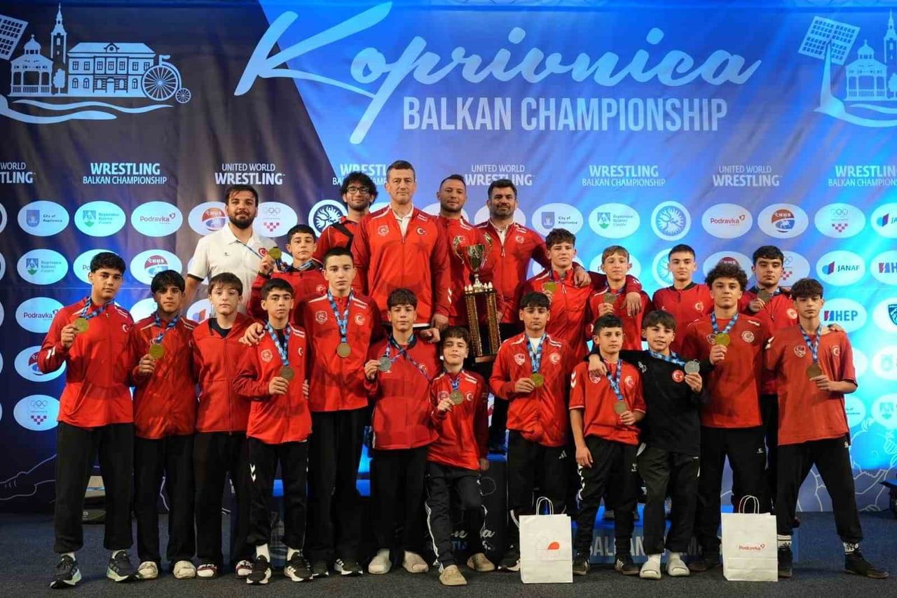 HIRVATİSTAN’IN KOPRİVNİCA KENTİNDE DÜZENLENEN BALKAN GÜREŞ ŞAMPİYONASI’NDA DENİZLİLİ...