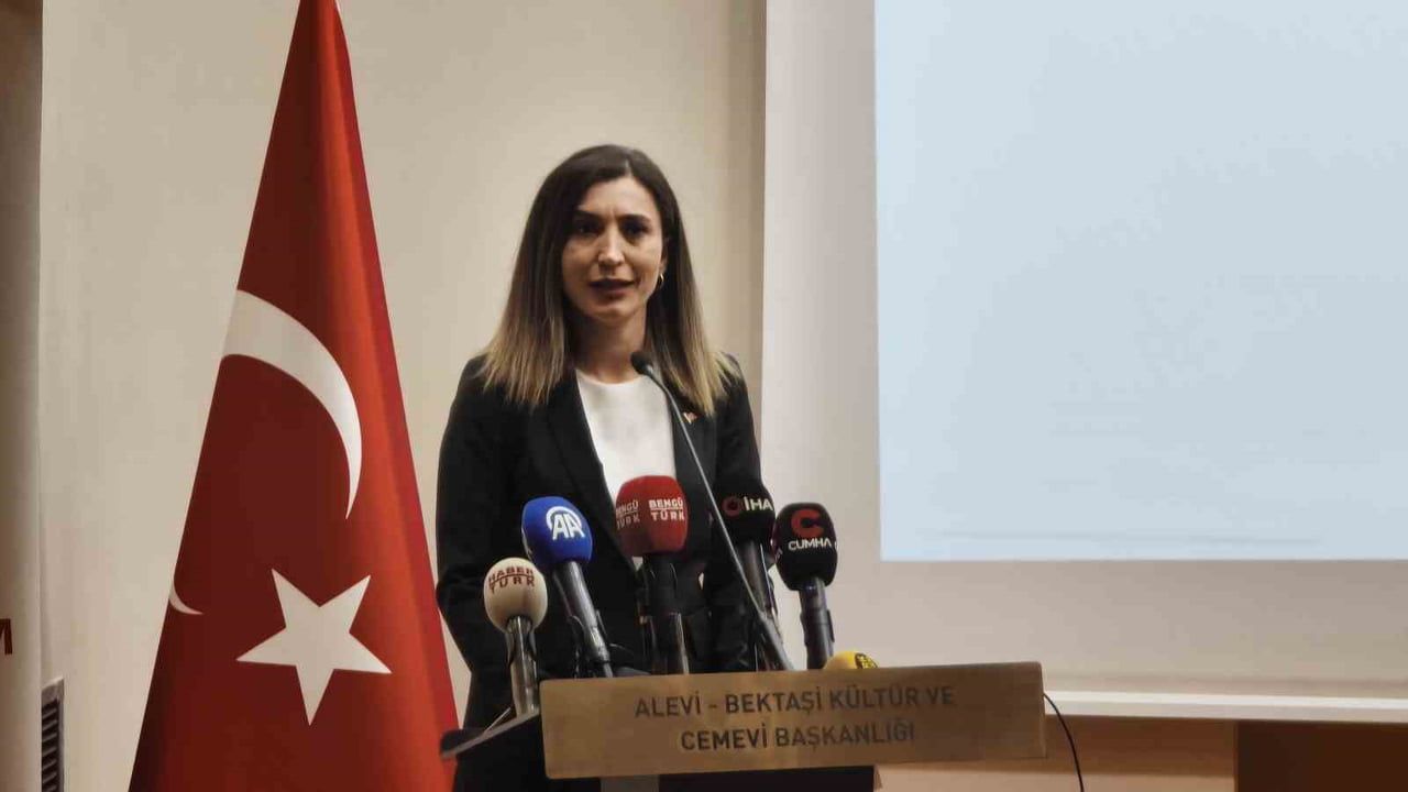 ALEVİ-BEKTAŞİ KÜLTÜR VE CEMEVİ BAŞKANLIĞI, TÜRKİYE’NİN DÖRT BİR YANINDAN GELEN 200 İNANÇ ÖNDERİYLE...