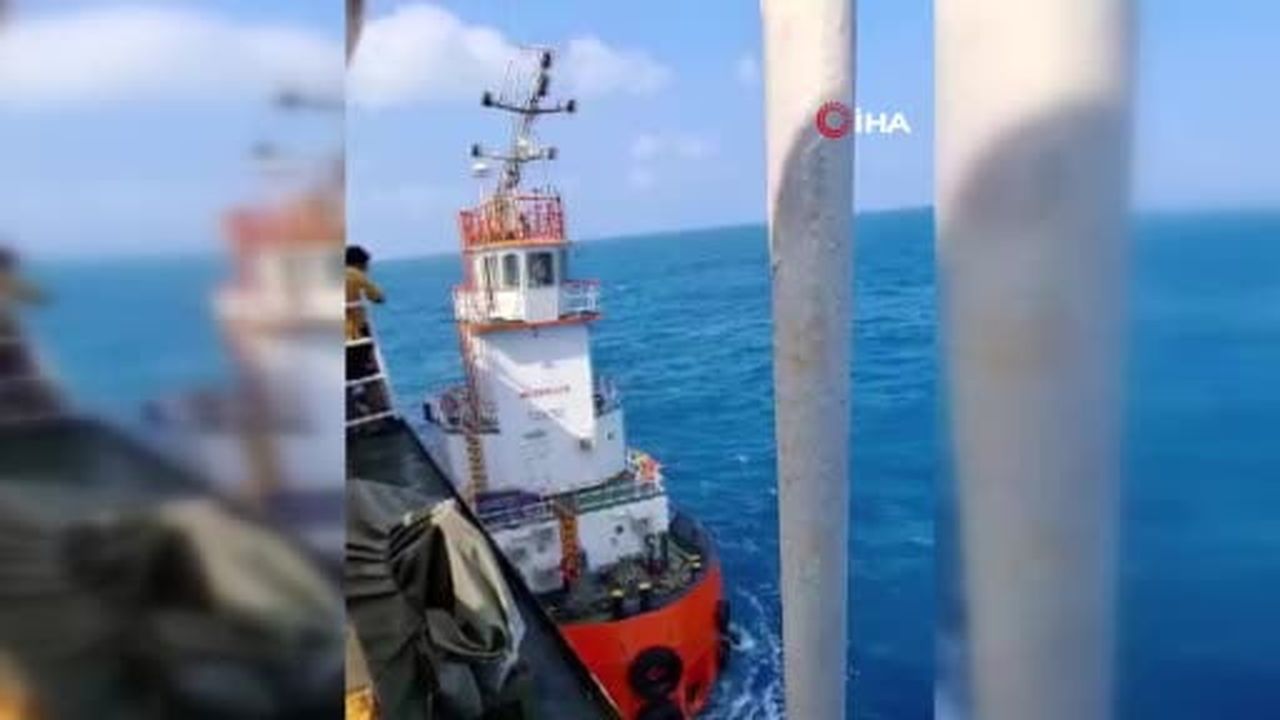 Endonezya'nın Surabaya kentinden Banjarmasin kentine gitmek üzere yola çıkan, ancak Java...