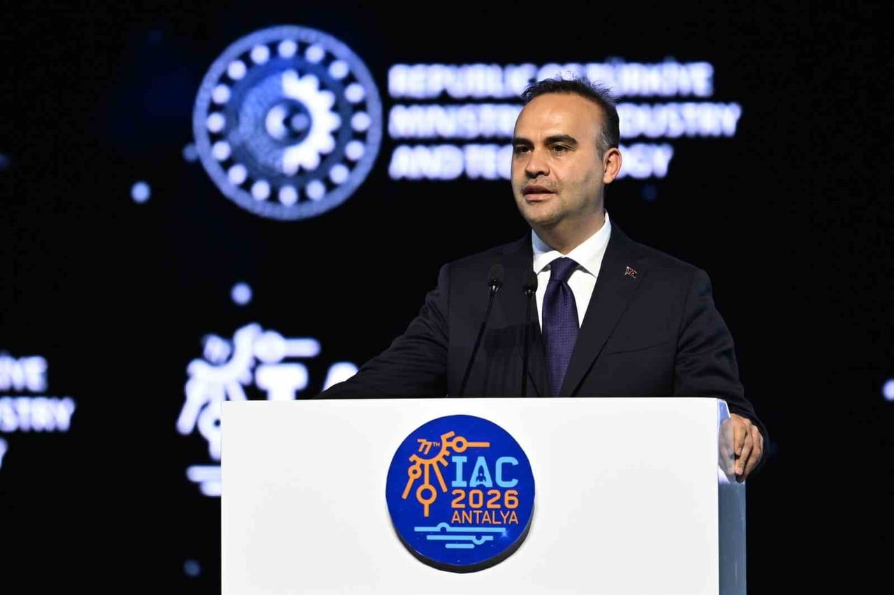 SANAYİ VE TEKNOLOJİ BAKANI MEHMET FATİH KACIR, ULUSLARARASI UZAY KONGRESİ KAPSAMINDA BİR DİZİ...