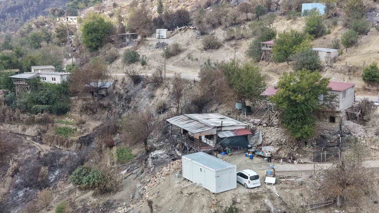 ADANA’NIN KOZAN İLÇESİNDE 8 EYLÜL’DE ENİZÇAKIRI BÖLGESİNDE BAŞLAYARAK İKİ İLÇEYE YAYILAN ORMAN...