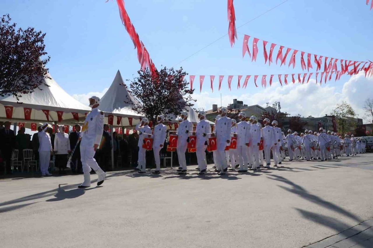 YALOVA’DA, 30 AĞUSTOS ZAFER BAYRAMI ÇEŞİTLİ ETKİNLİKLERLE KUTLANIYOR.
